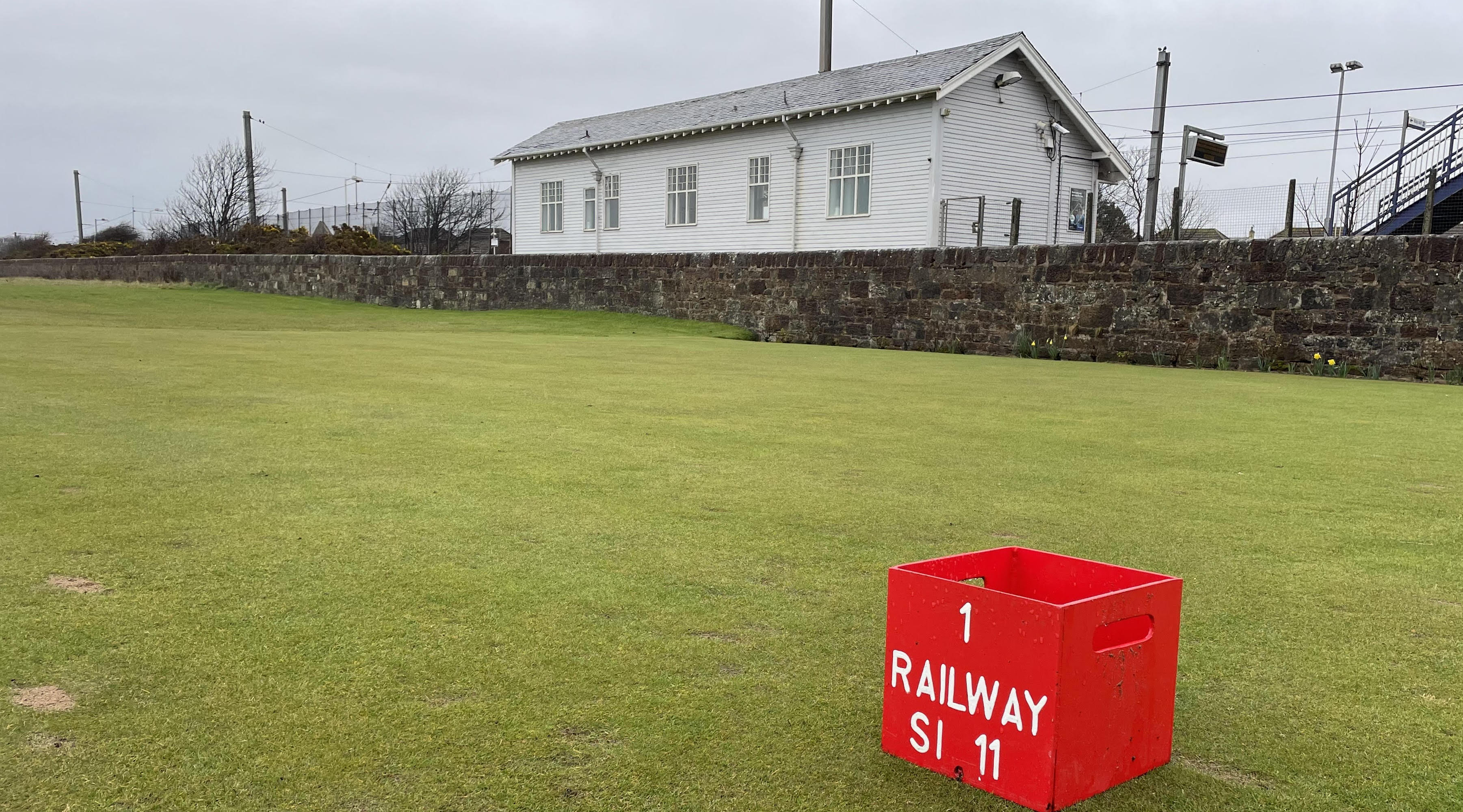 Why I love analogue golf in a digital world