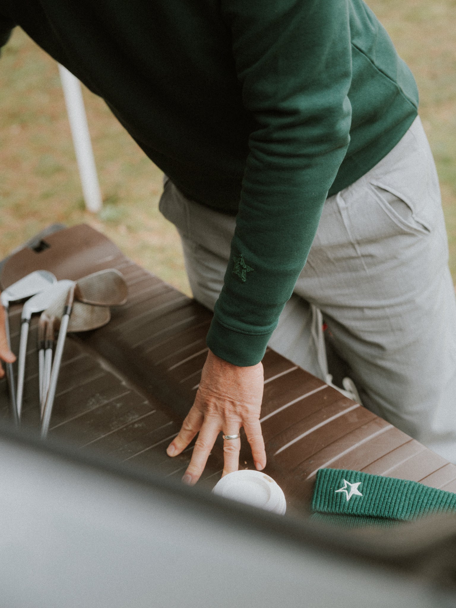 Raglan Star Sweat - Dark Green