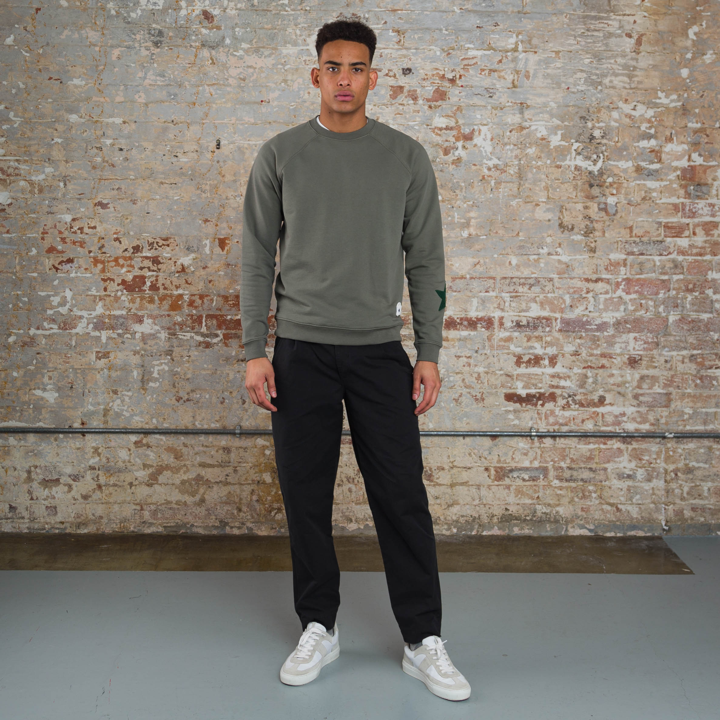 Sounder Golf | Sounder Golf | Clothing | Sweats| Raglan Star Sweat - Olive | Knits & Sweats