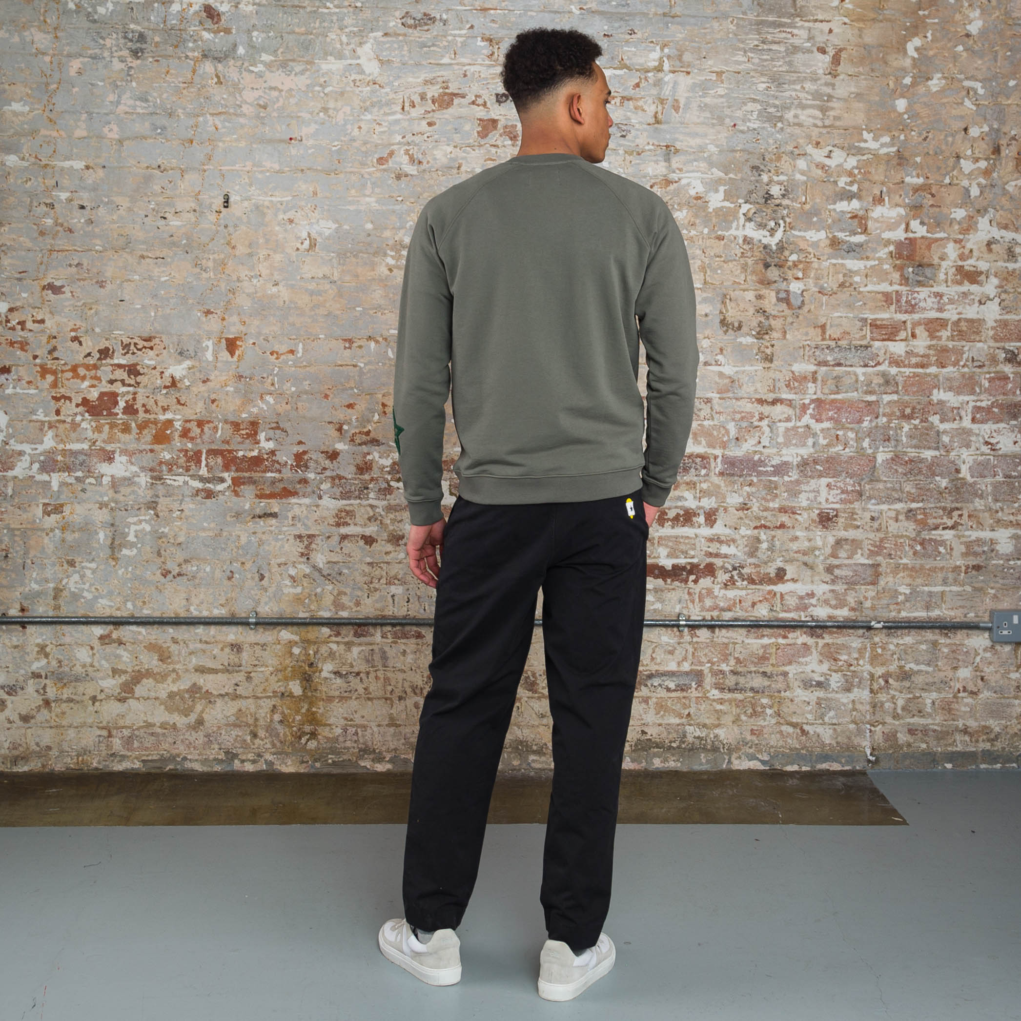 Sounder Golf | Sounder Golf | Clothing | Sweats| Raglan Star Sweat - Olive | Knits & Sweats