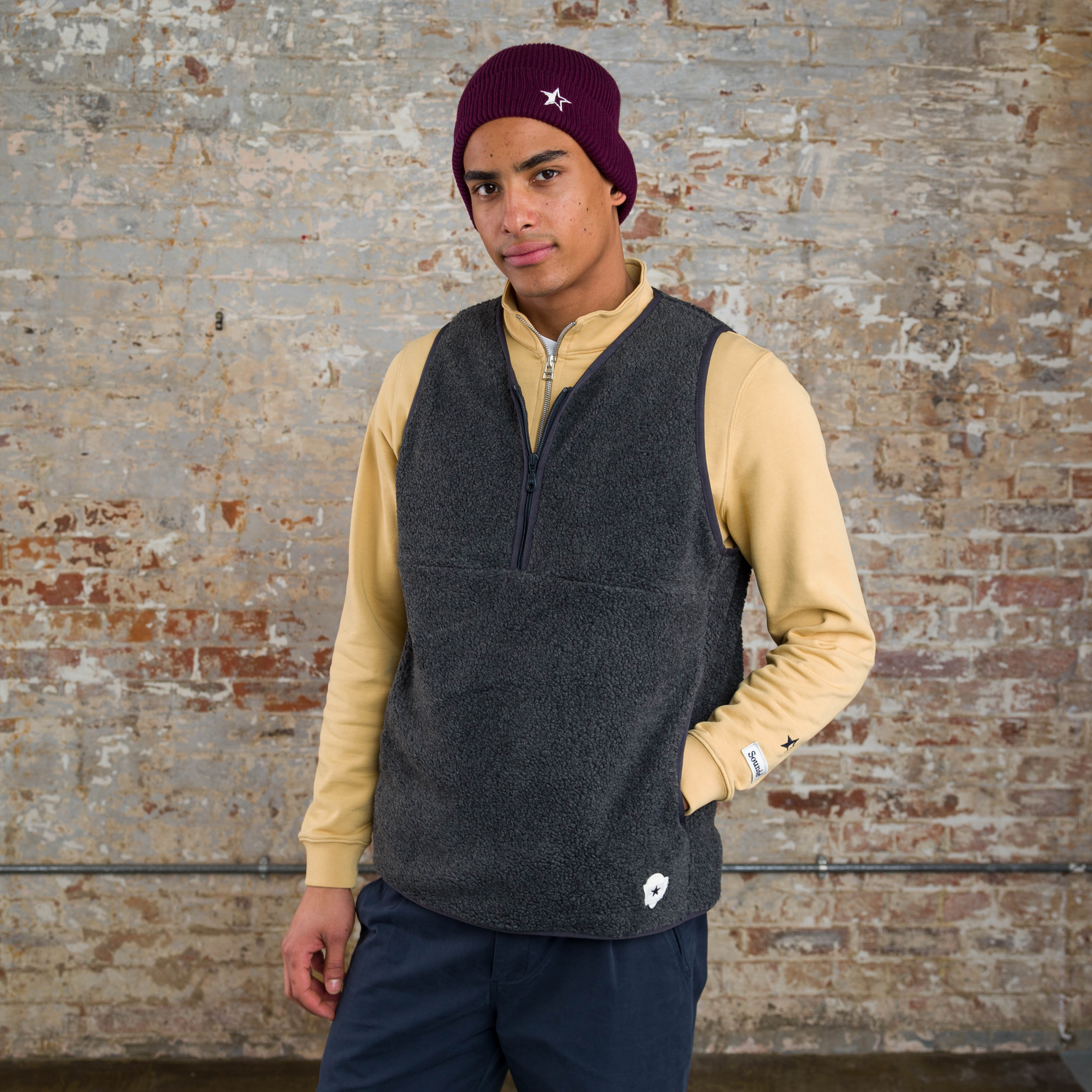 Sounder Golf | Sounder Golf | Clothing | Fleeces | Himalayas Overhead Gilet - Charcoal | Outerwear