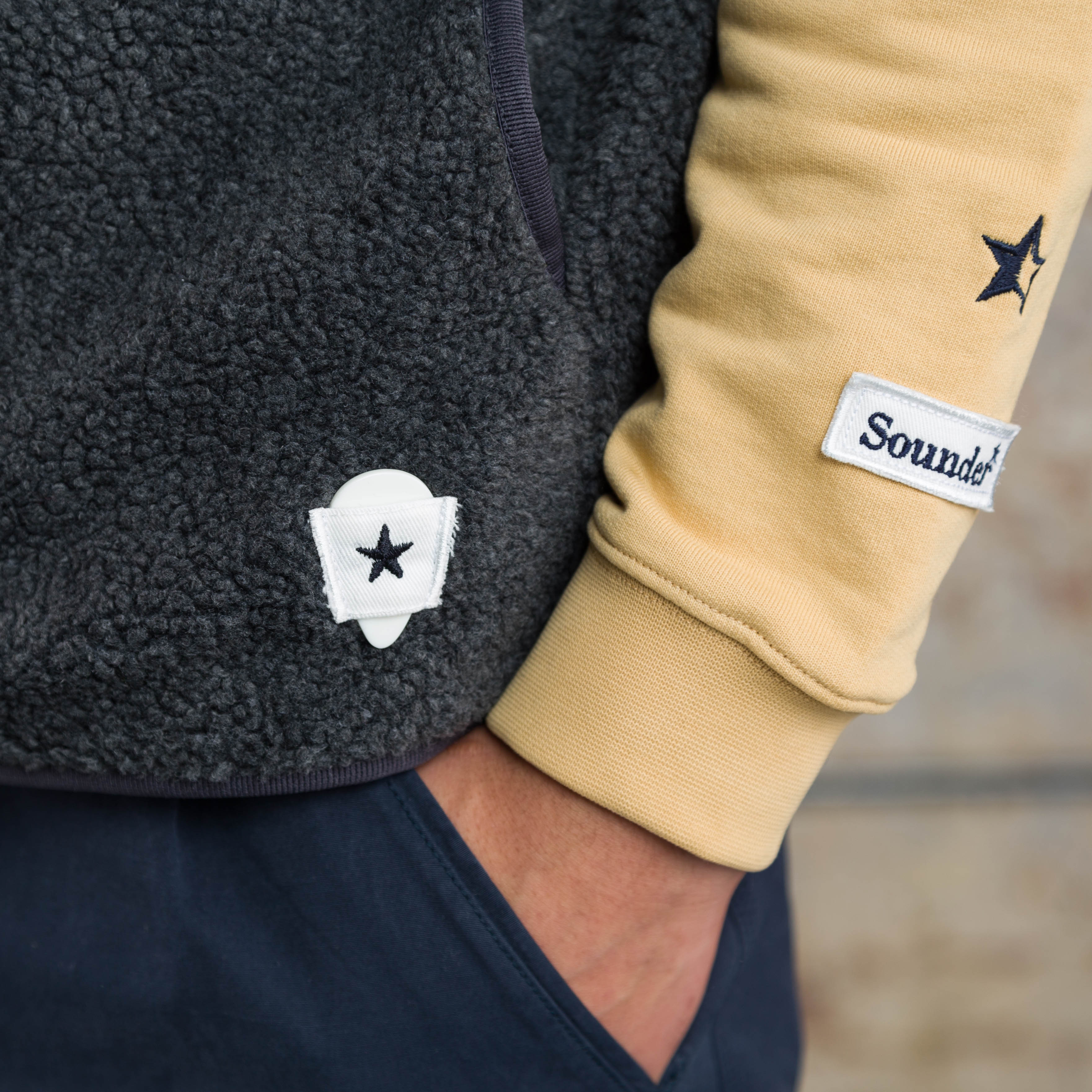 Sounder Golf | Sounder Golf | Clothing | Fleeces | Himalayas Overhead Gilet - Charcoal | Outerwear