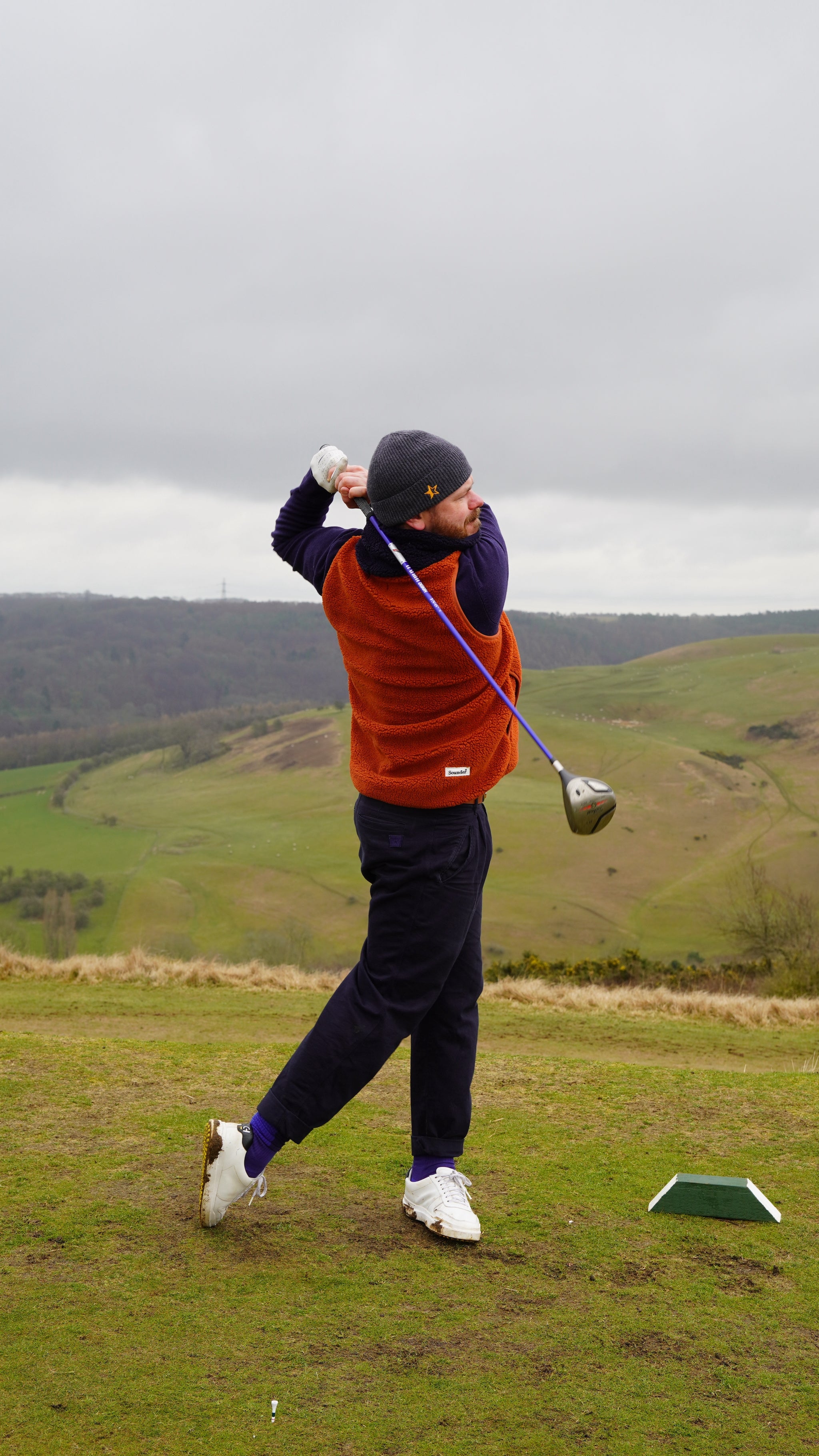 Sounder Golf | Sounder Golf | Clothing | Fleeces | Himalayas Overhead Gilet - Rust | Outerwear
