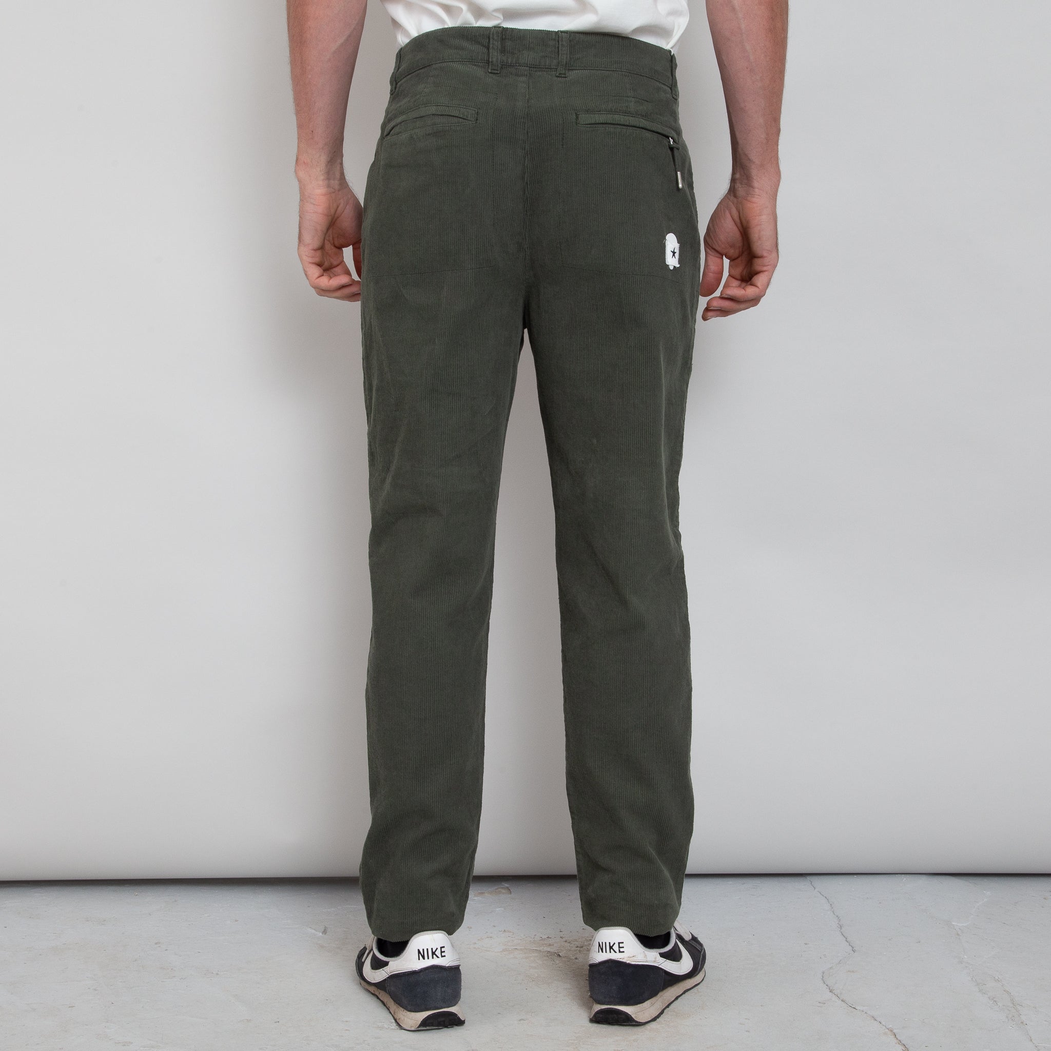 Sounder Golf | Sounder Golf | Trousers | Strider Cord in Olive | Trousers & Shorts