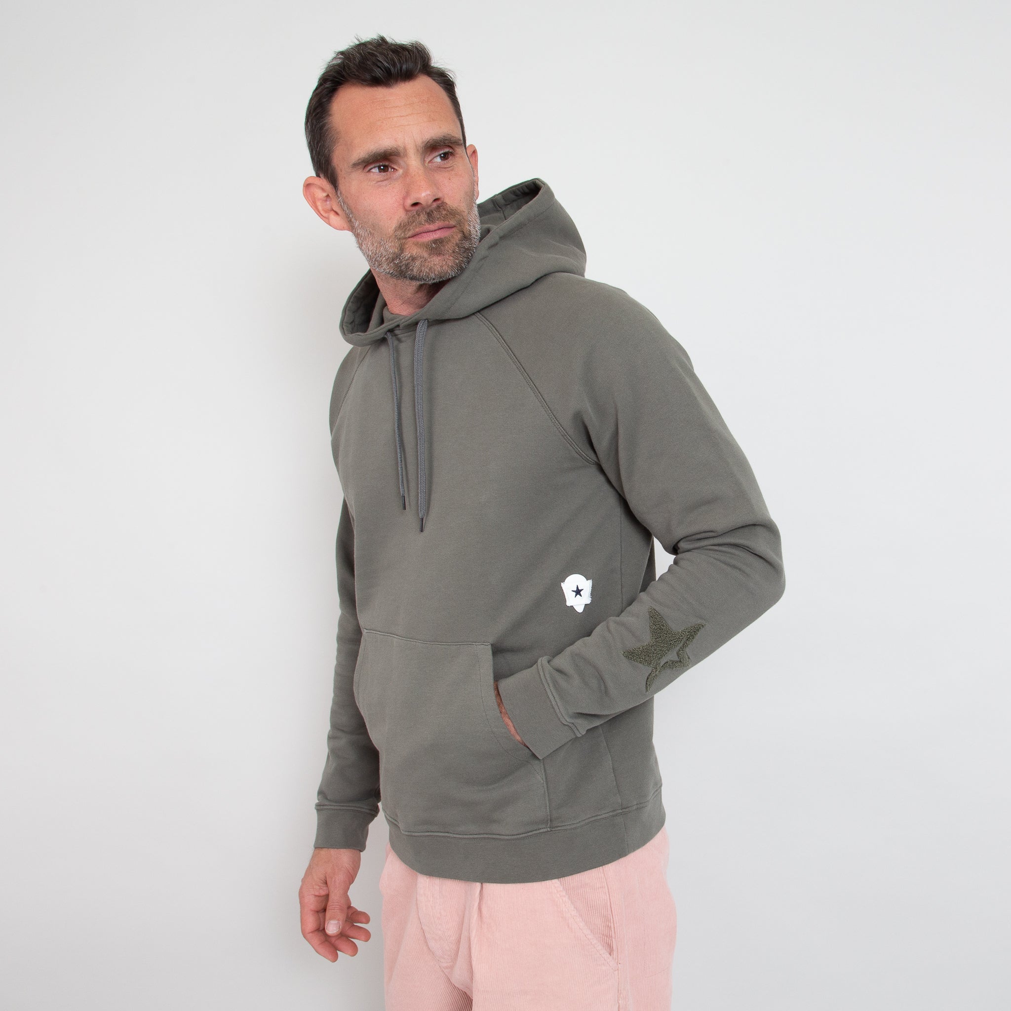 Sounder Golf | Sounder Golf | Clothing | Sweats | Raglan Star Hoodie - Slate | Knits & Sweats