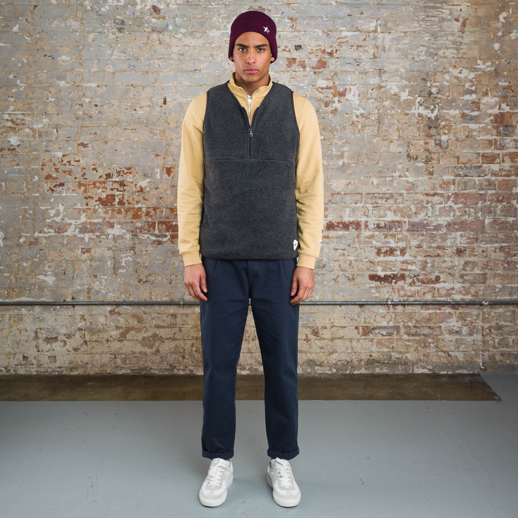 Sounder Golf | Sounder Golf | Clothing | Fleeces | Himalayas Overhead Gilet - Charcoal | Outerwear