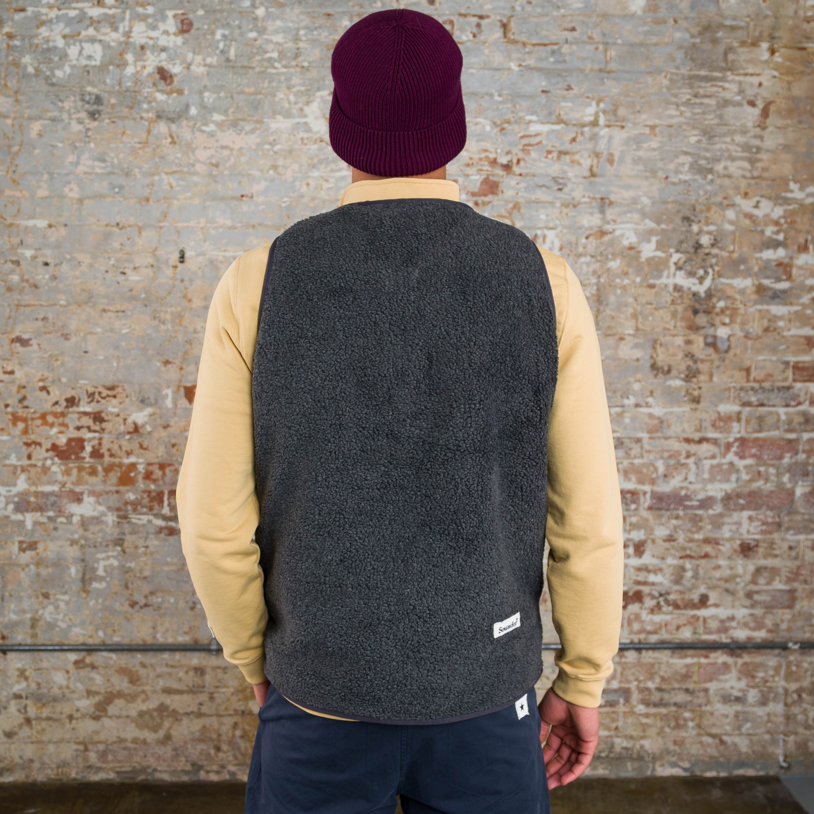 Sounder Golf | Sounder Golf | Clothing | Fleeces | Himalayas Overhead Gilet - Charcoal | Outerwear