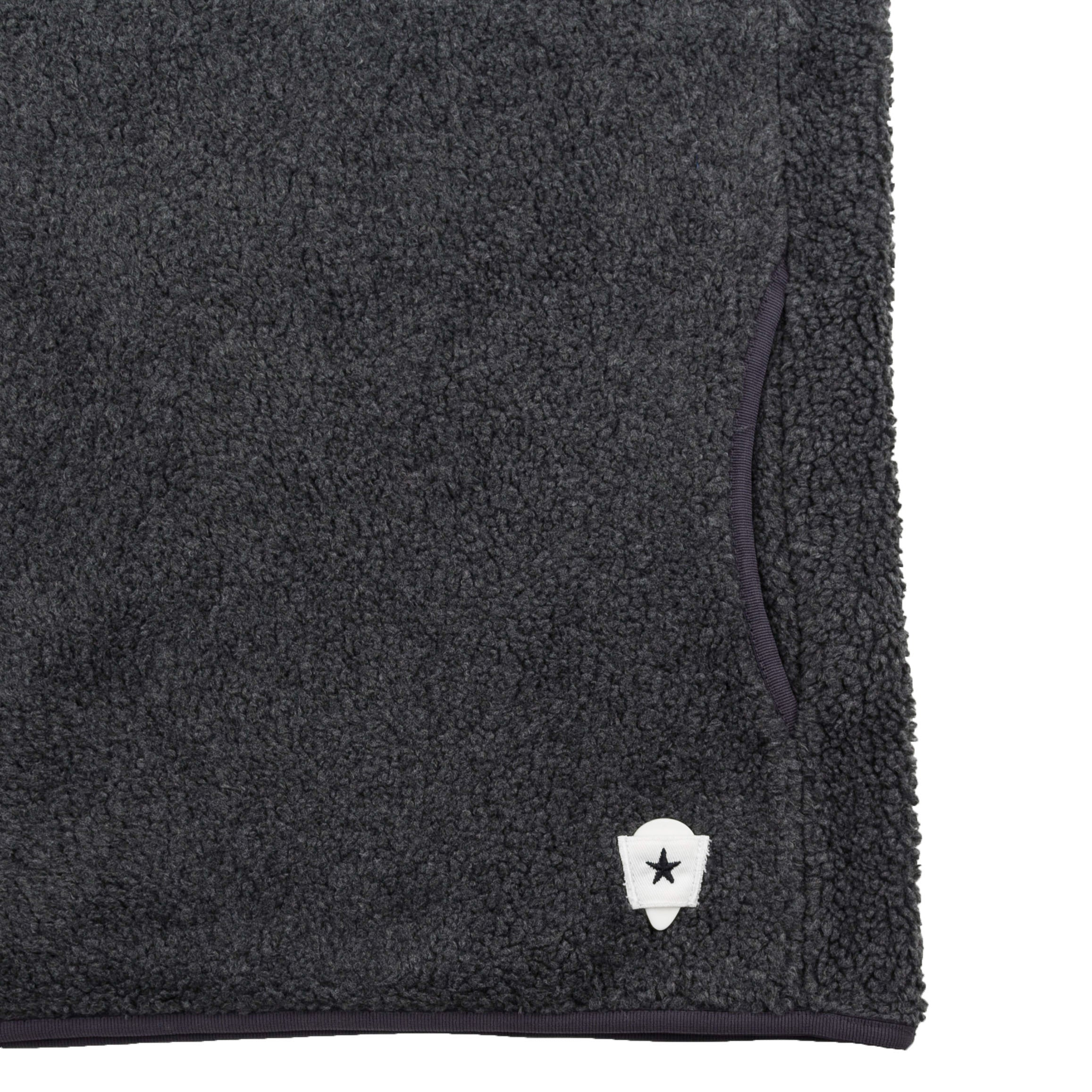 Sounder Golf | Sounder Golf | Clothing | Fleeces | Himalayas Overhead Gilet - Charcoal | Outerwear